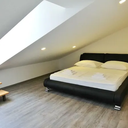 Luxury Penthouse On Beach Lejlighed *